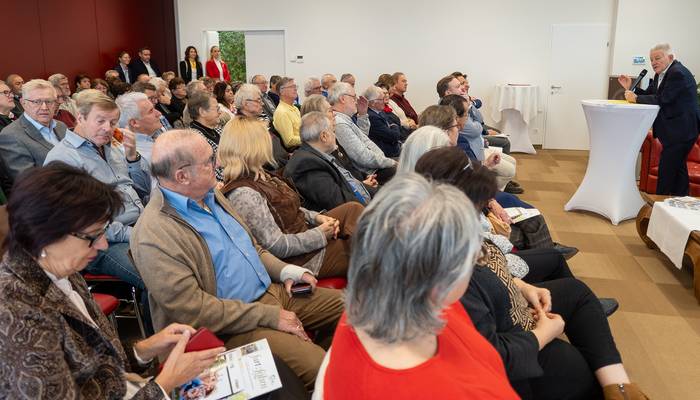 Seniorendialog - Flughafen Linz