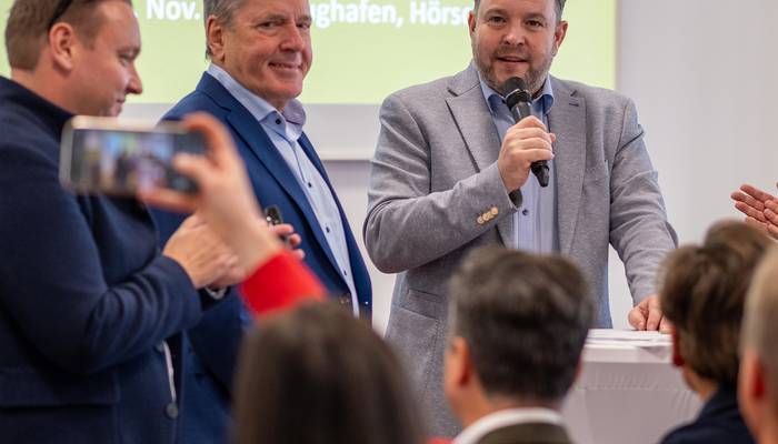 Seniorendialog - Flughafen Linz