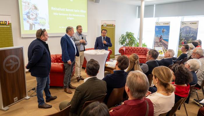 Seniorendialog - Flughafen Linz