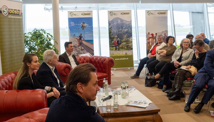 Seniorendialog - Flughafen Linz